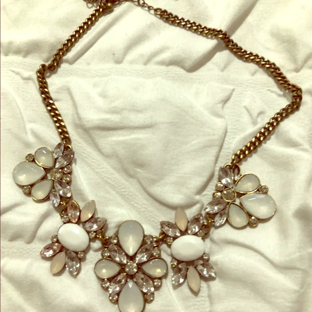Statement necklace with beautiful details